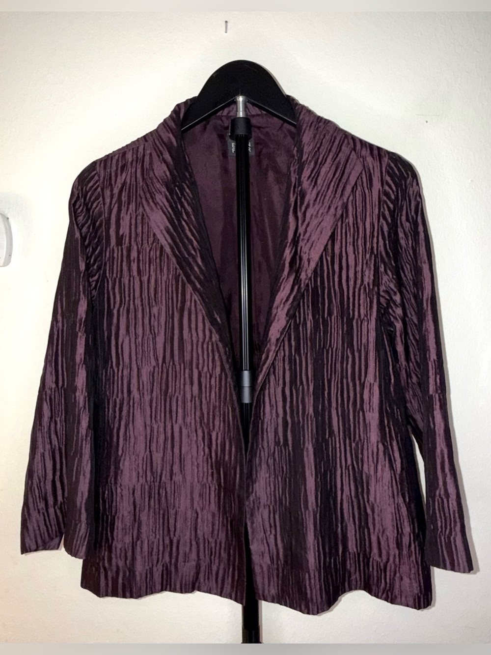 Eileen Fisher plum crinkle silk open-front jacket with three-quarter sleeves, S